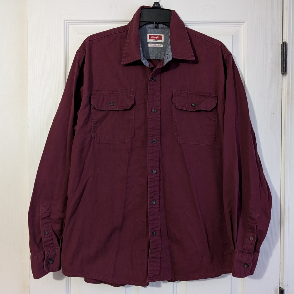 Wrangler Men's Burgundy Button-Up Shirt Size L